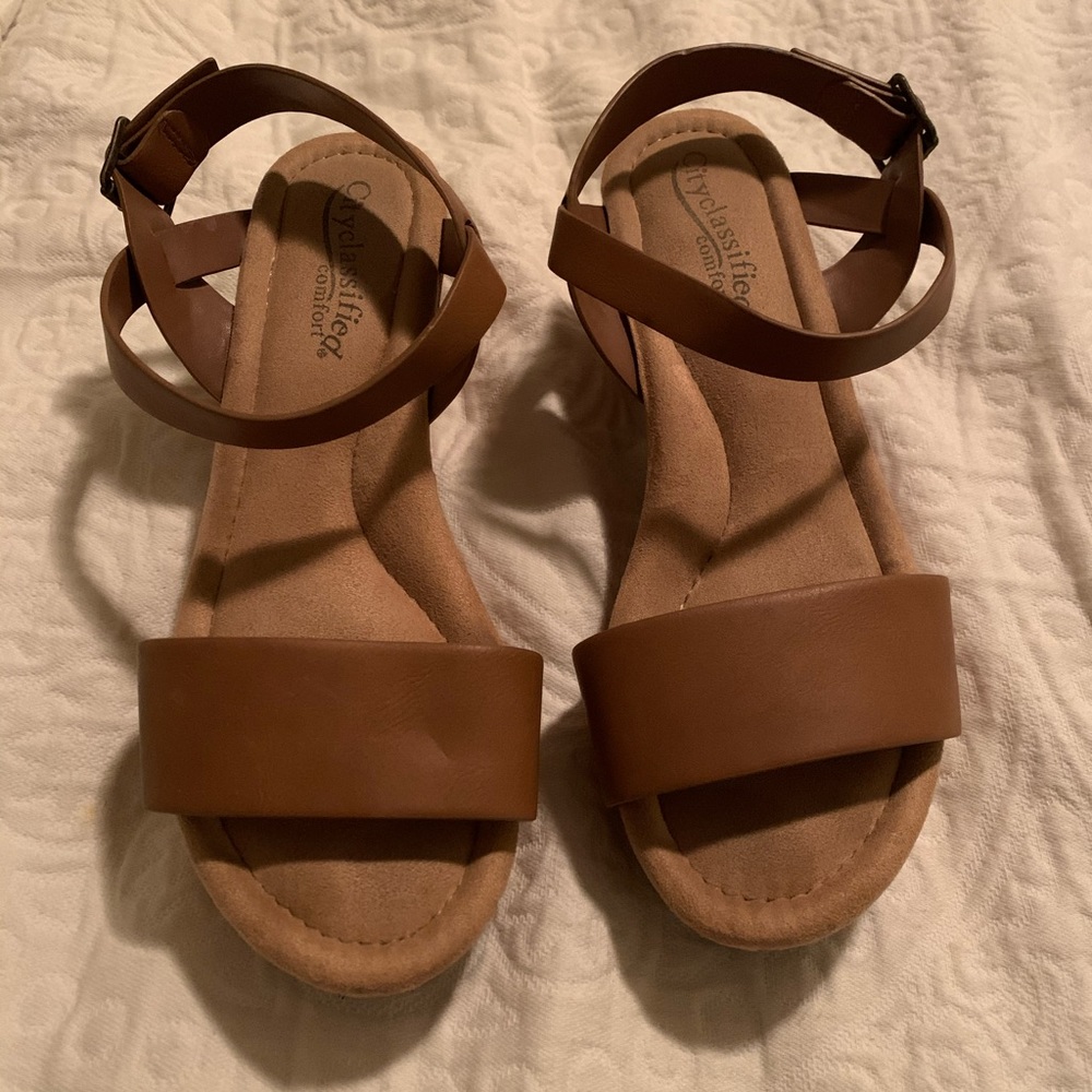 Brown wedges